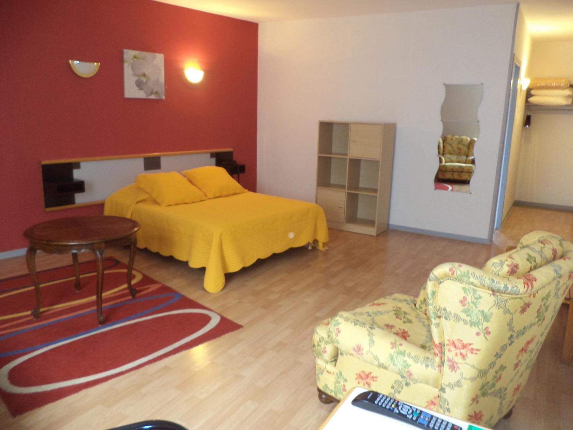 Au Logis Des Ours Belfort Nord Offemont Esterno foto