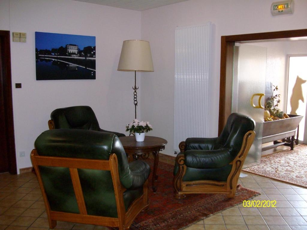Au Logis Des Ours Belfort Nord Offemont Esterno foto